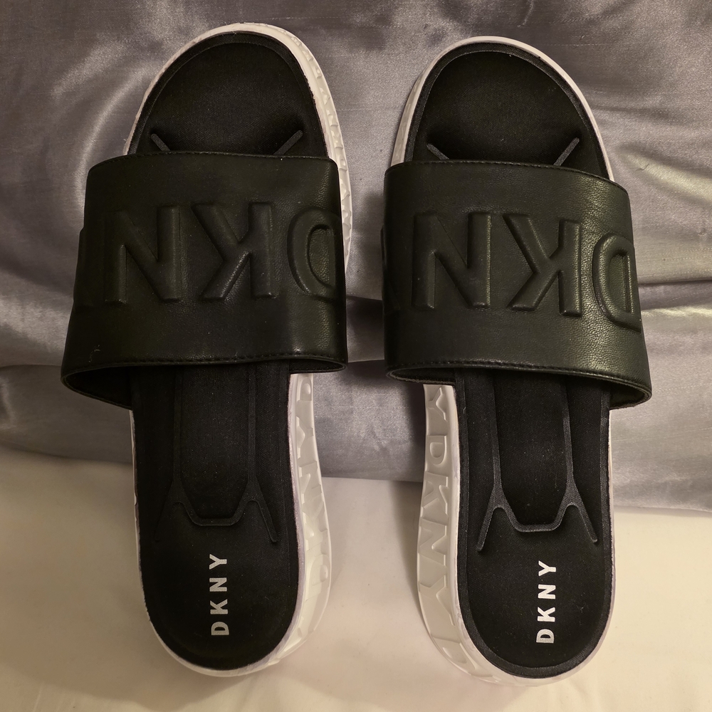 DKNY Navy and White Slip-On Logo Mule Slides Comfortable Like New SIZE 8